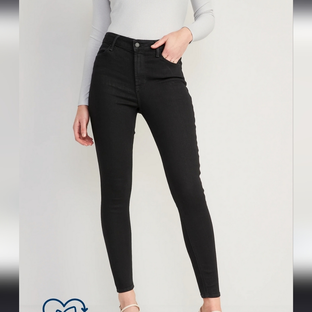 NWT size 14 Old Navy high-rise super skinny black stretch jeans